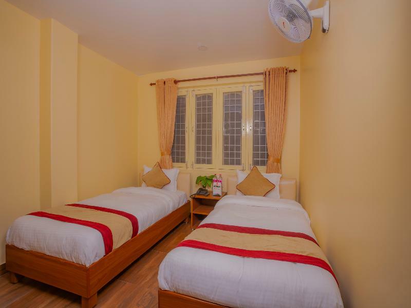 Oyo 253 Hotel Pinnacle Pokhara Extérieur photo