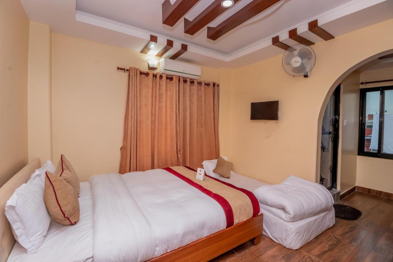 Oyo 253 Hotel Pinnacle Pokhara Extérieur photo