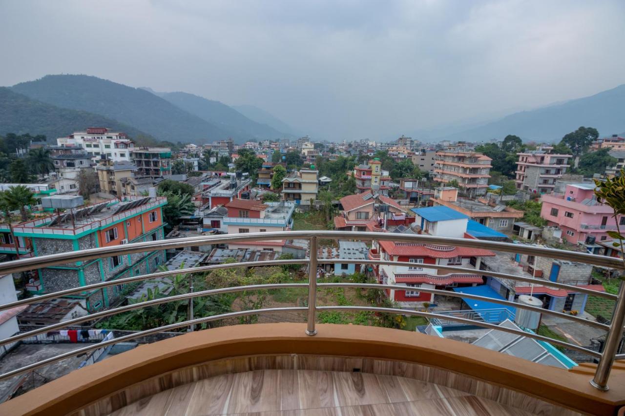 Oyo 253 Hotel Pinnacle Pokhara Extérieur photo