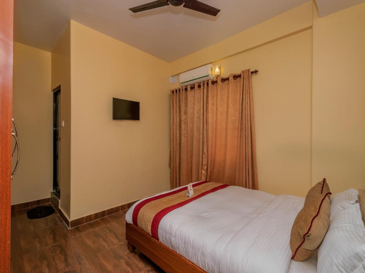 Oyo 253 Hotel Pinnacle Pokhara Extérieur photo