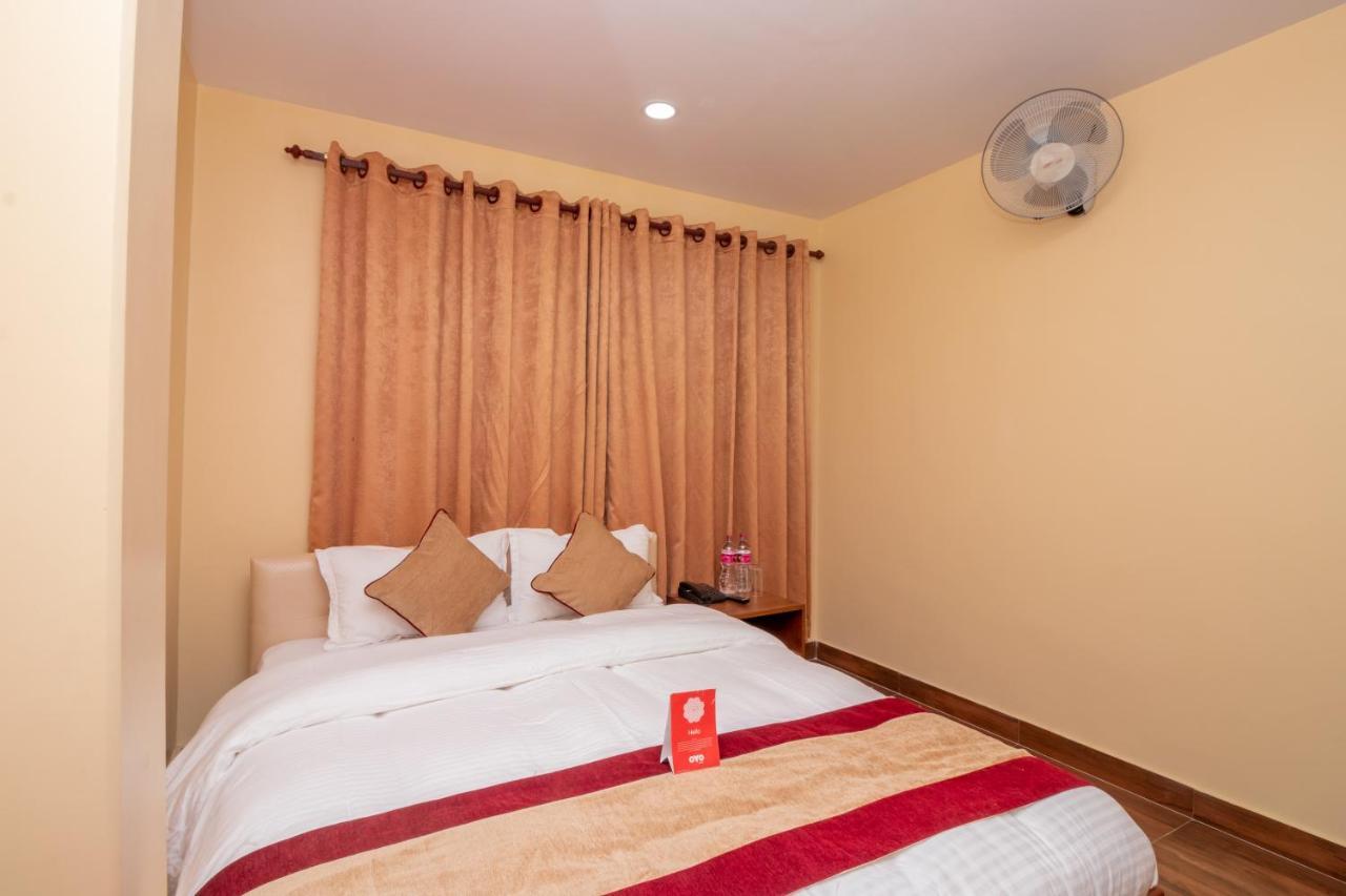 Oyo 253 Hotel Pinnacle Pokhara Extérieur photo