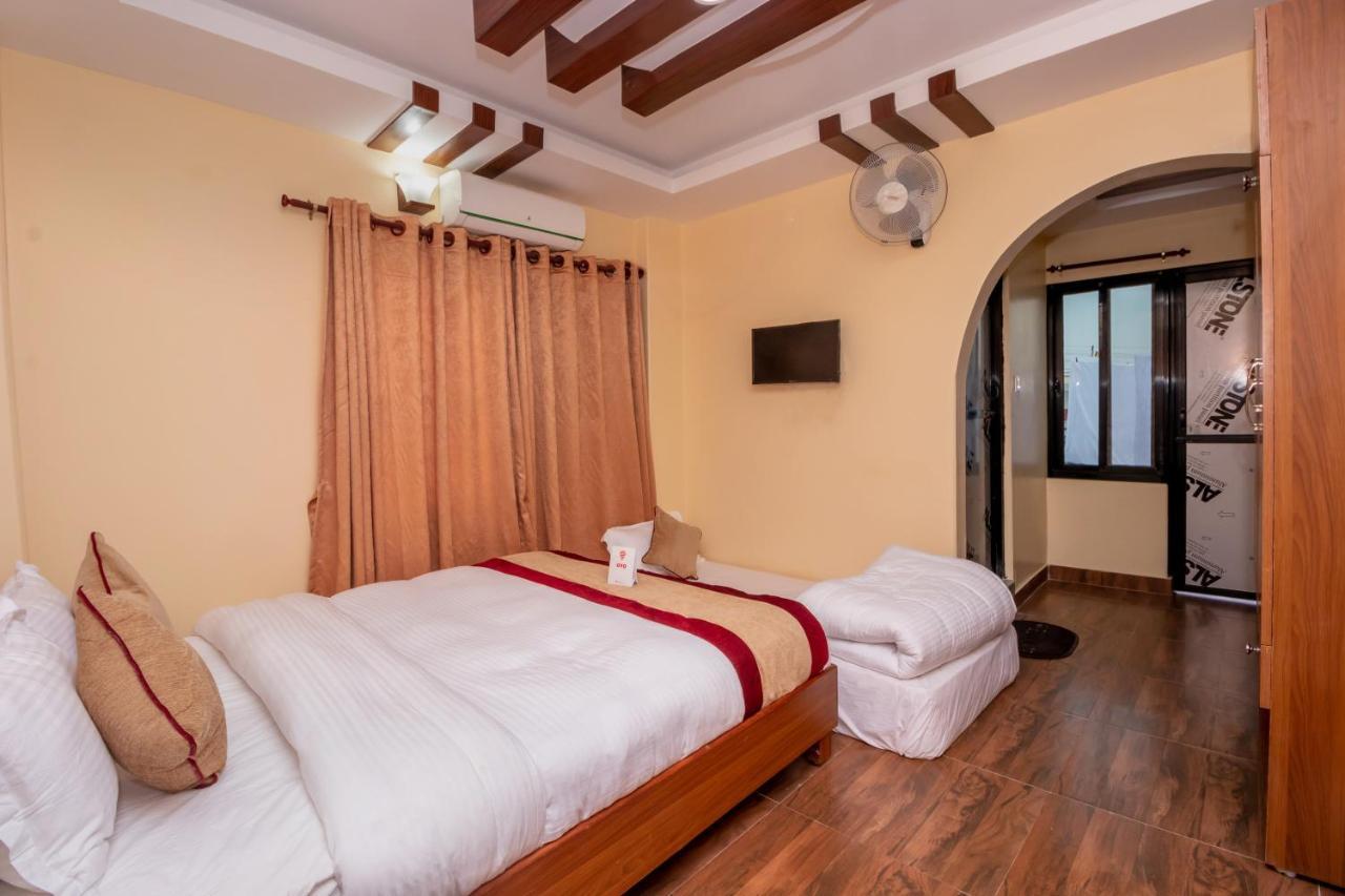 Oyo 253 Hotel Pinnacle Pokhara Extérieur photo