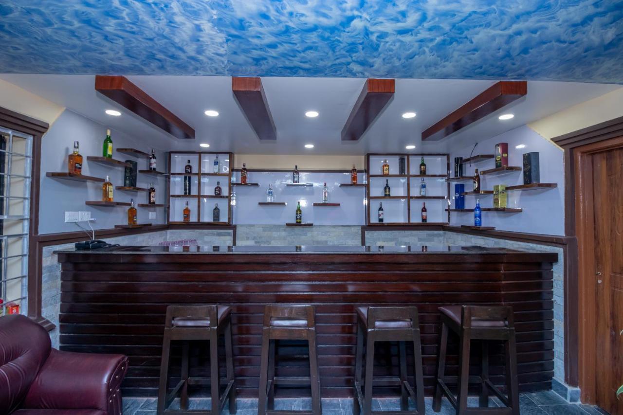 Oyo 253 Hotel Pinnacle Pokhara Extérieur photo